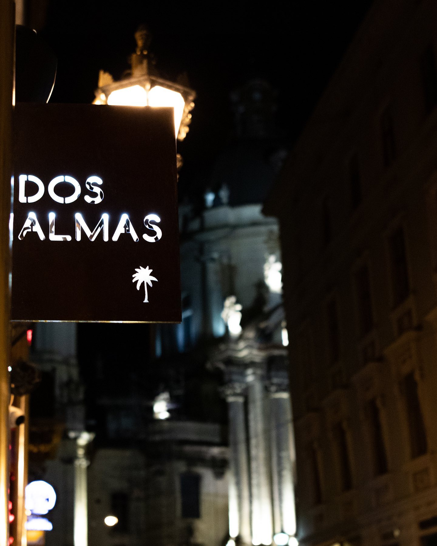 В центрі Львова відкрили перший кубинський бар. Фото: facebook.com/dosalmaslviv/