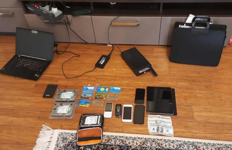 Кіберполіція затримала львів'янина, який здійснював покупки через чужі профілі у Facebook