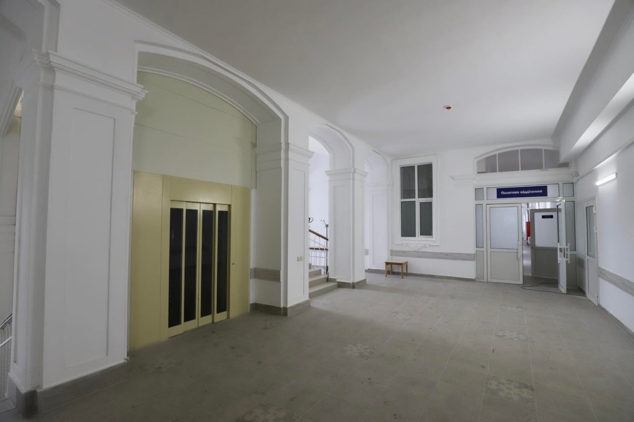 На вулиці Некрасова у Львові відкрили оновлене пологове відділення