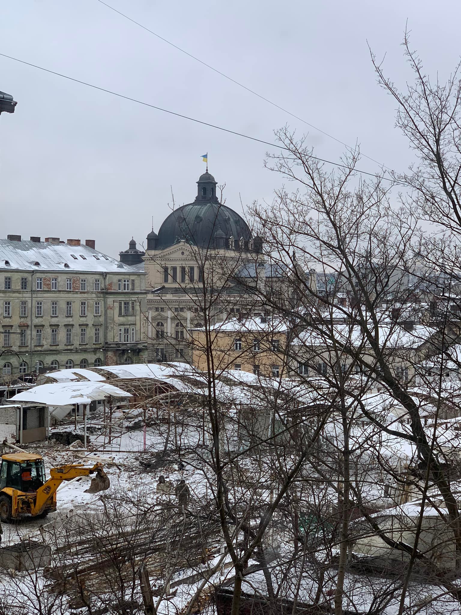 У центрі Львова зносять частину ринку &laquo;Добробут&raquo;