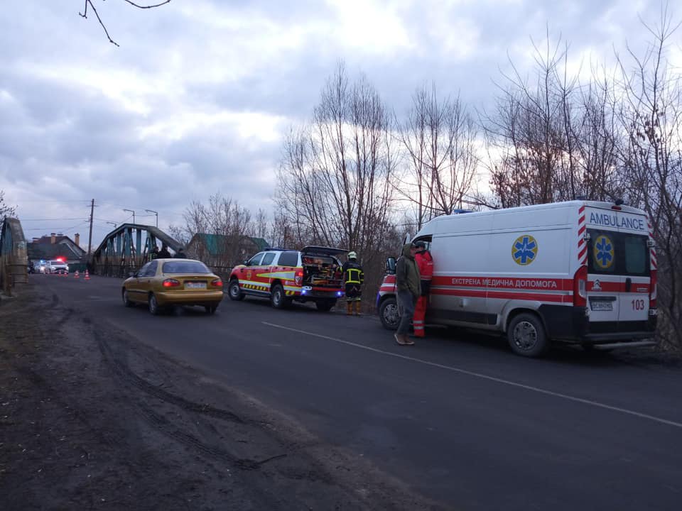 У Червонограді впав у річку автомобіль &ndash; загинув чоловік