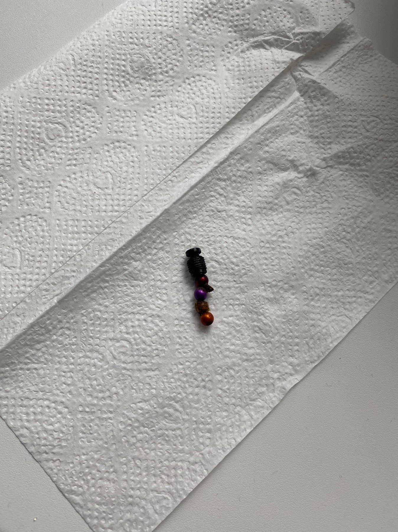 Львівські лікарі врятували 2-річну дівчинку, яка наковталася магнітів