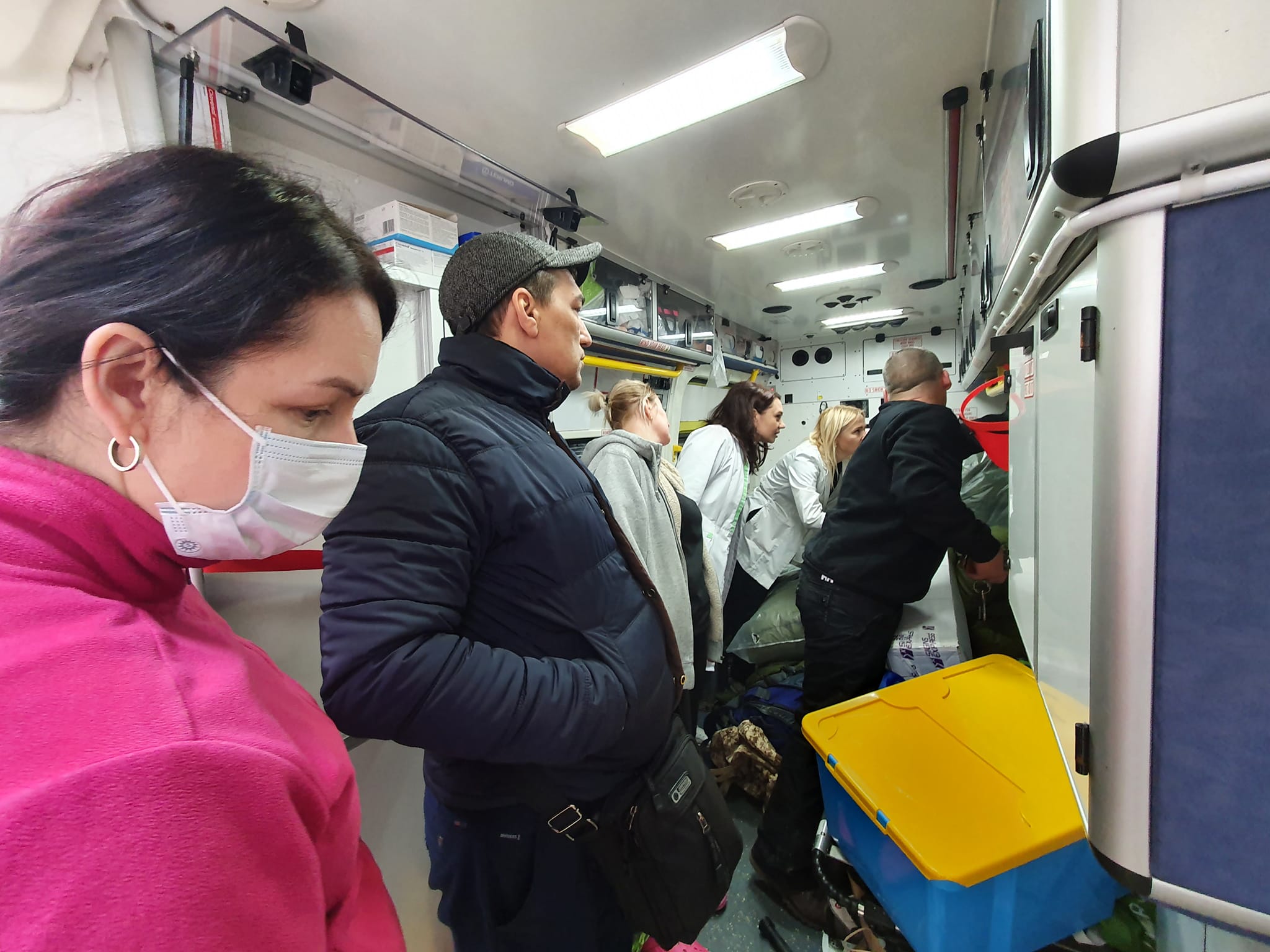 Британський медик купив для львівської дитячої лікарні автомобіль &laquo;швидкої&raquo;