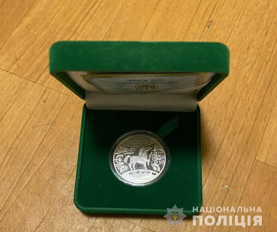 Видавали себе за добровольців: трьох мешканців Львівщини затримали за мародерство в Ірпені