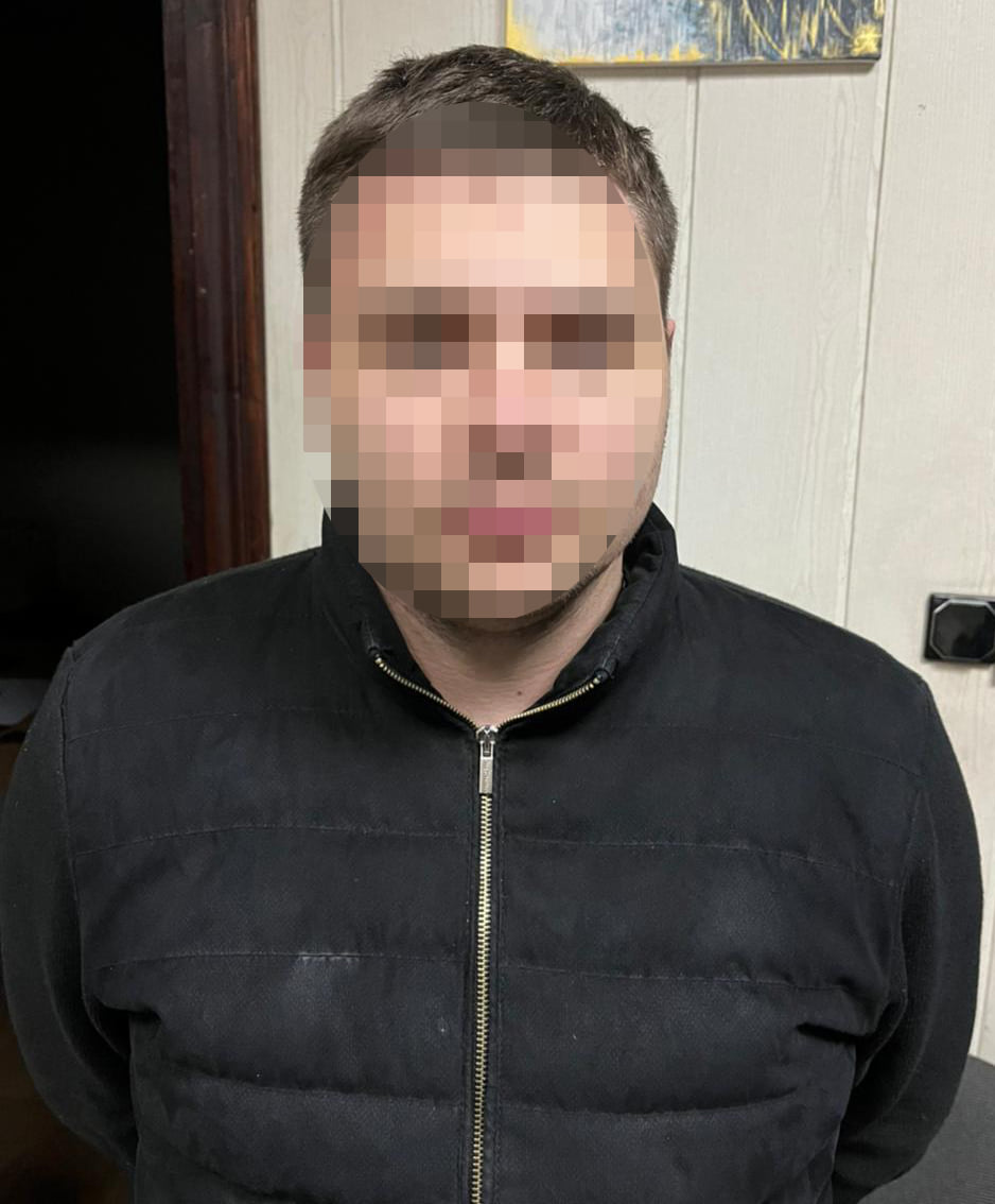 За 12 тисяч доларів: мешканець Львівщини організував схему втечі чоловіків за кордон