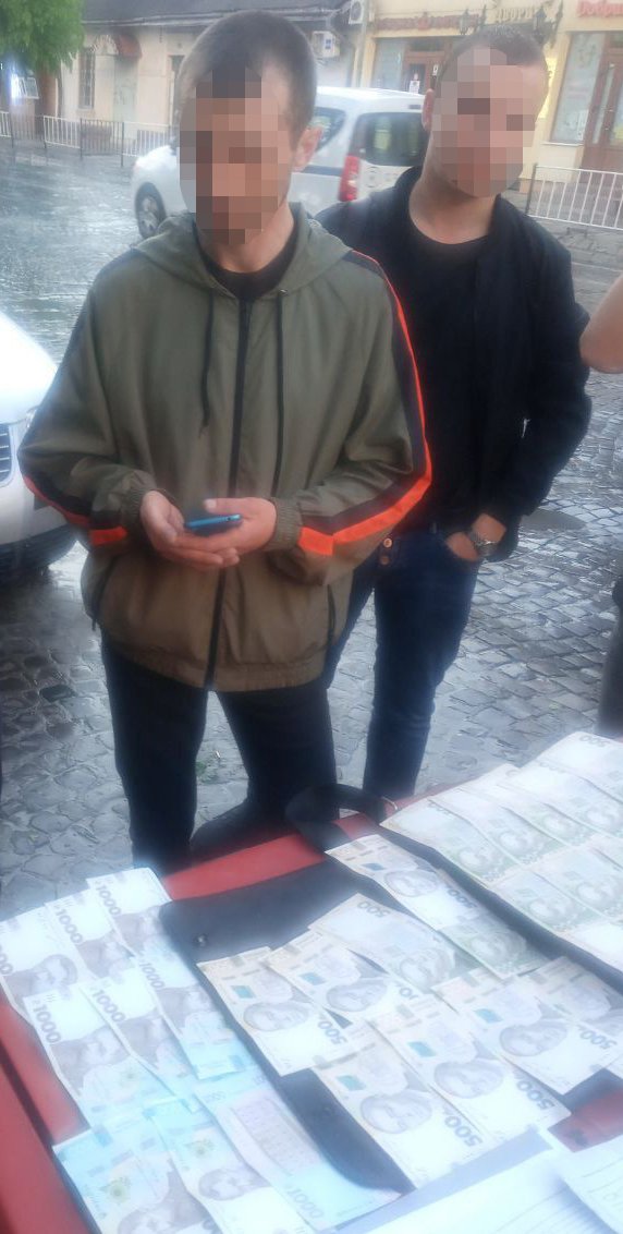 Шахрай з Донеччини видурив у львівської бабусі 150 тисяч гривень