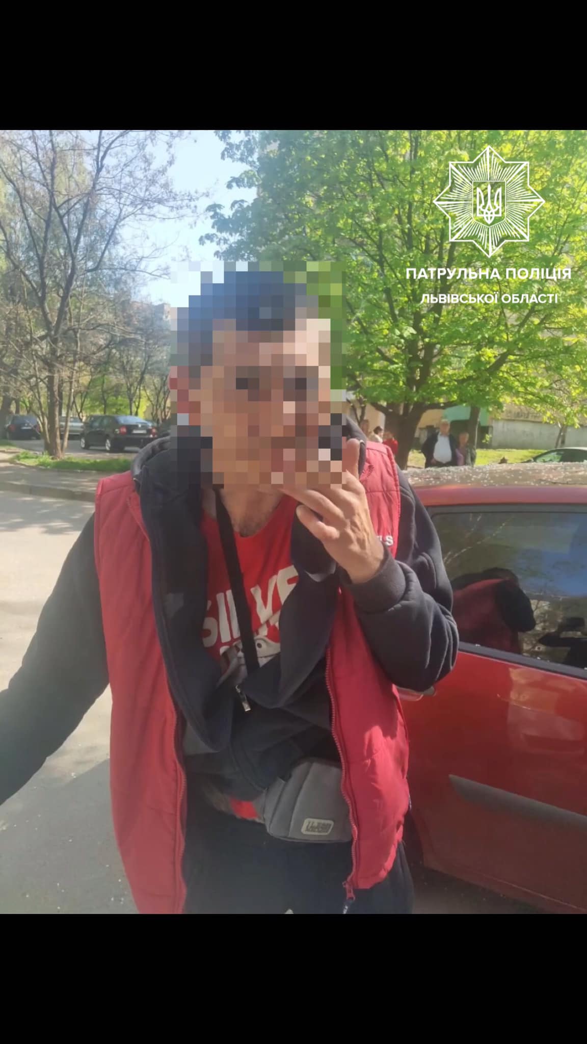 На Сихові п&rsquo;яний водій протаранив три припарковані автомобілі і втік