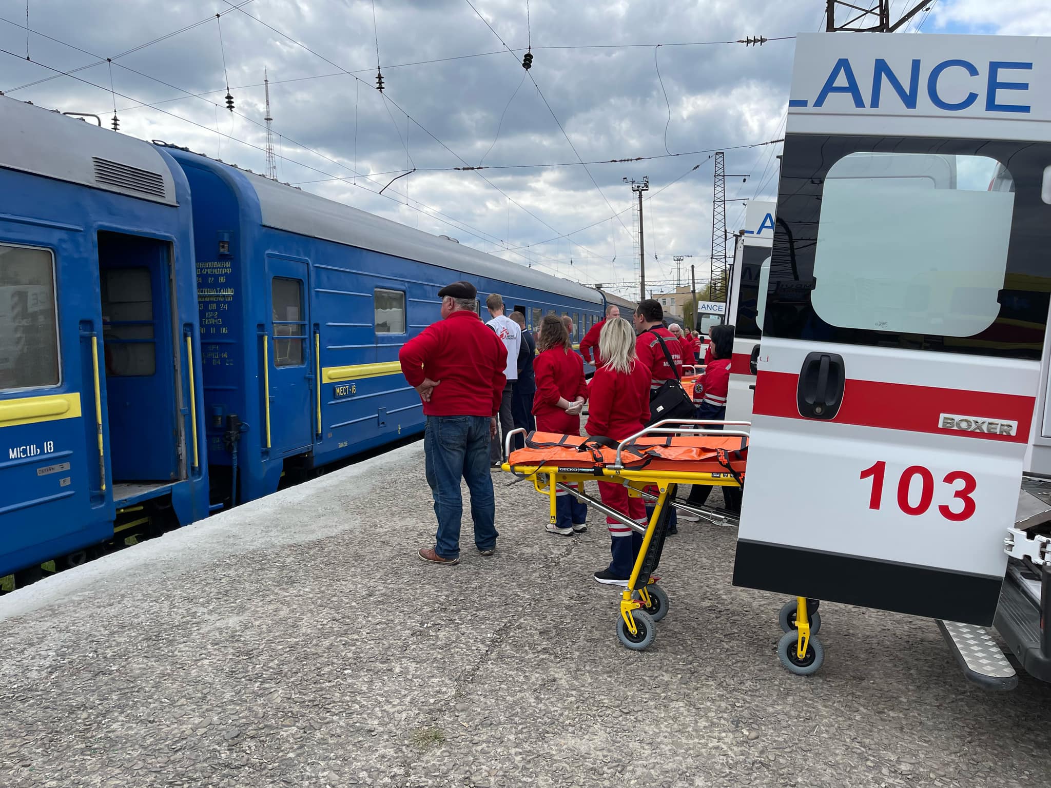 До львівської лікарні госпіталізували 15 поранених із Донеччини