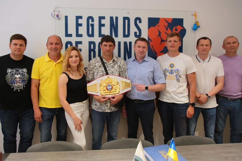 Львівський боксер після 15 поразок виборов чемпіонський титул WBU