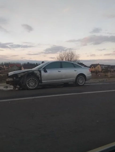 Біля Львові п'яний водій потрапив у дві ДТП. Фото з чату Варти-1
