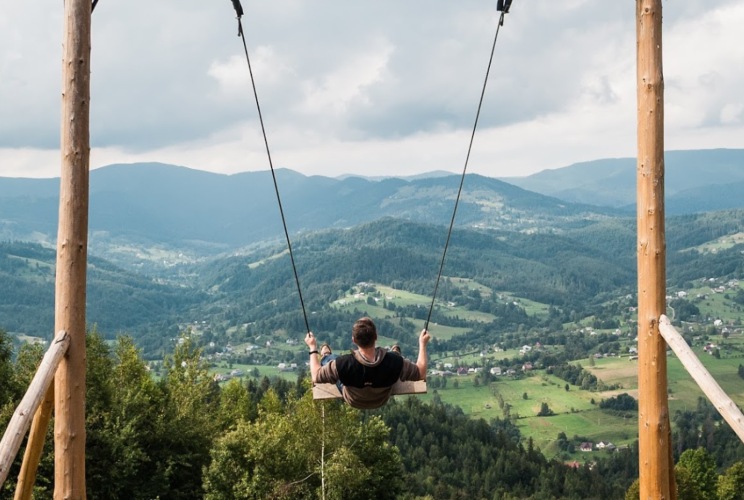 Гойдалка на краю світу.