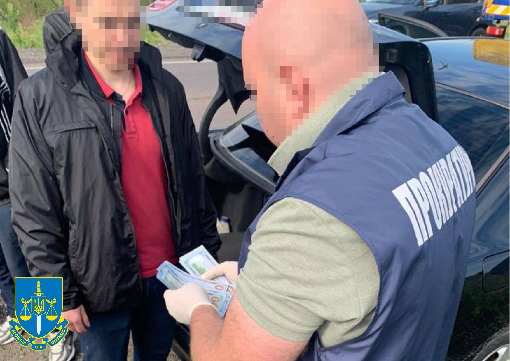 Троє львів'ян організували схему переправлення чоловіків за кордон