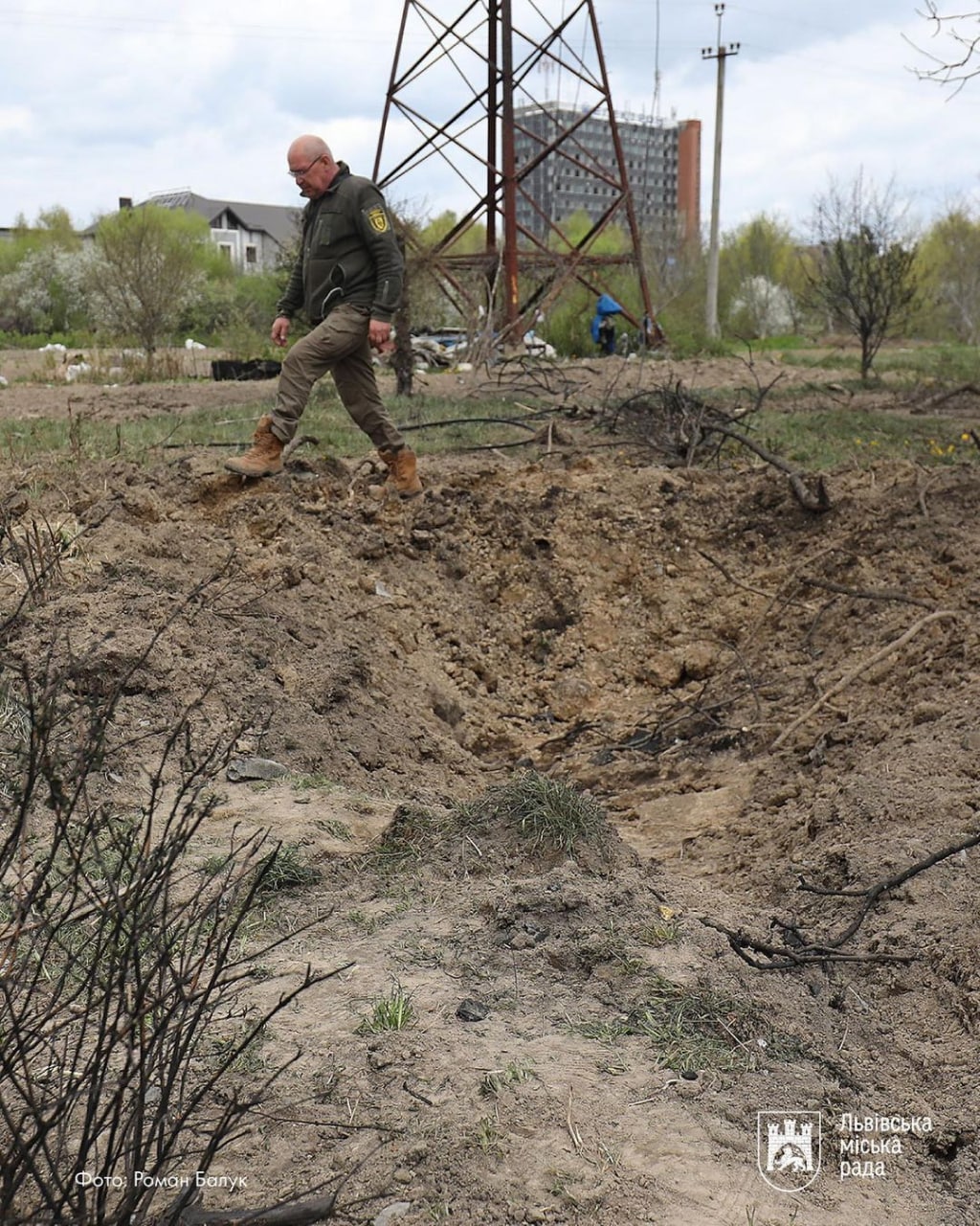 У мерії показали фото наслідків ракетних ударів по Львову 3 травня