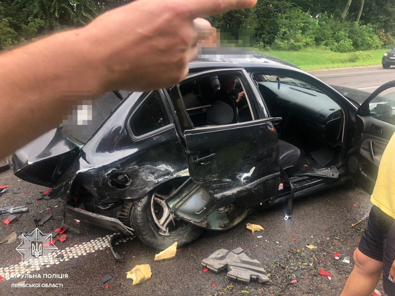 Через потрійну ДТП на трасі Київ-Чоп ускладнений рух. Фото поліції