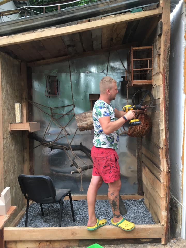 Облаштування вольєру. Фото: Орест Залипський