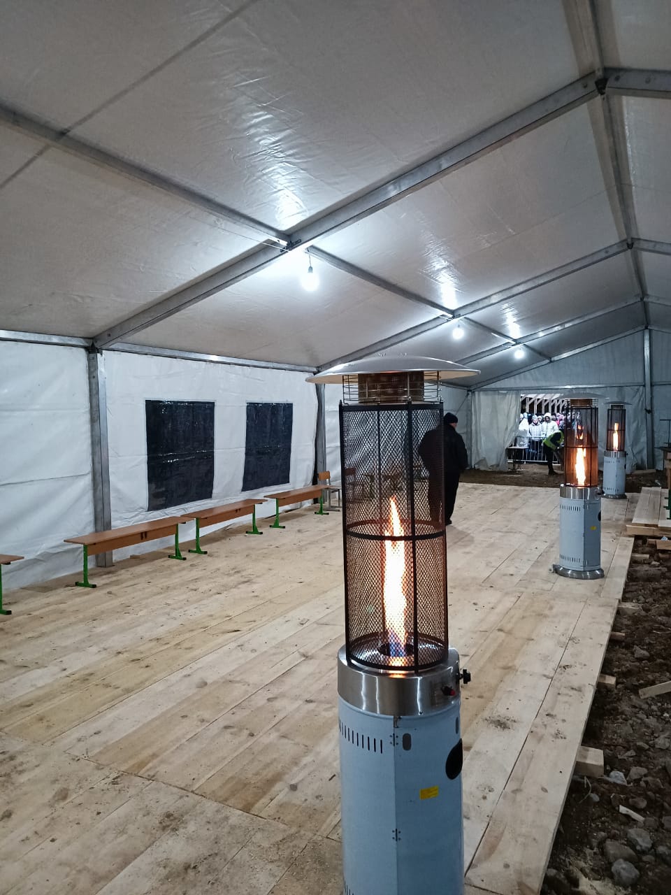 У пункті пропуску &laquo;Краківець&raquo; запрацював гуманітарний тунель &ndash; фото