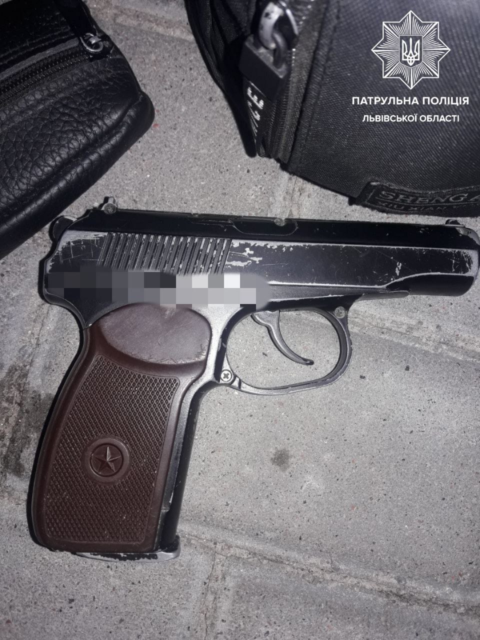 П’яний чоловік влаштував стрілянину на автостанції у Львові. Фото поліції