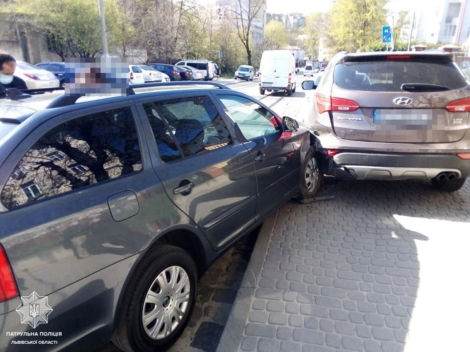 Фото з місця ДТП.