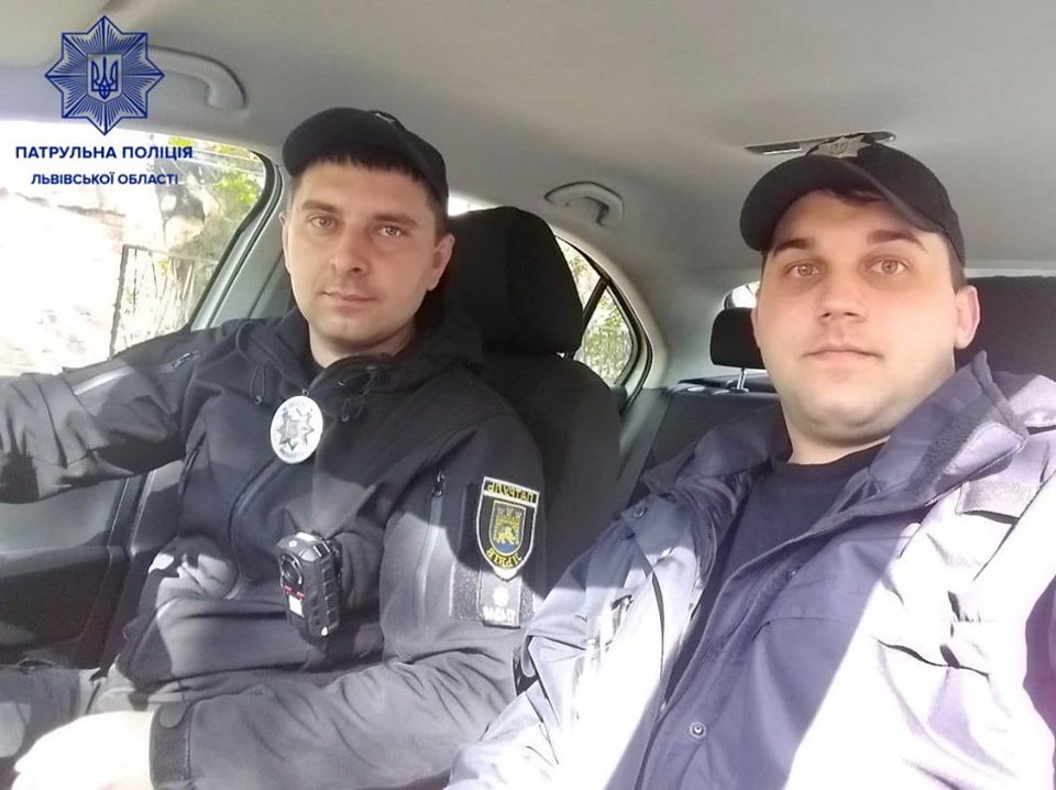 Патрульні, які надавали допомогу. 