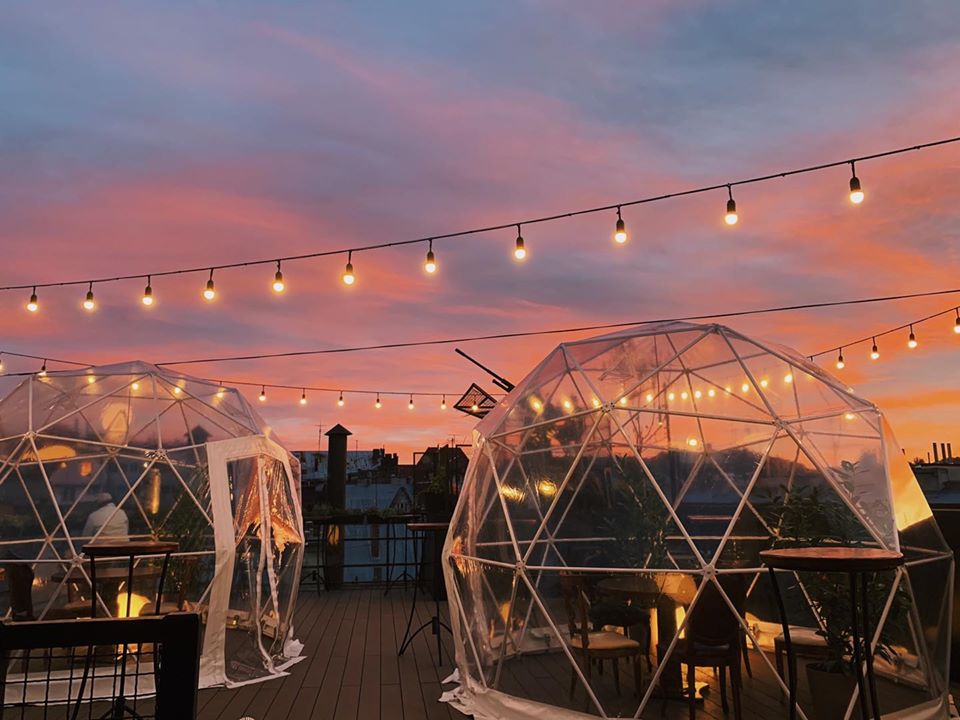 Тераса закладу «Дуже Висока кухня».