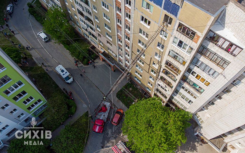 В багатоповерхівці на Сихові спалахнула пожежа. Фото: Сихів Медіа