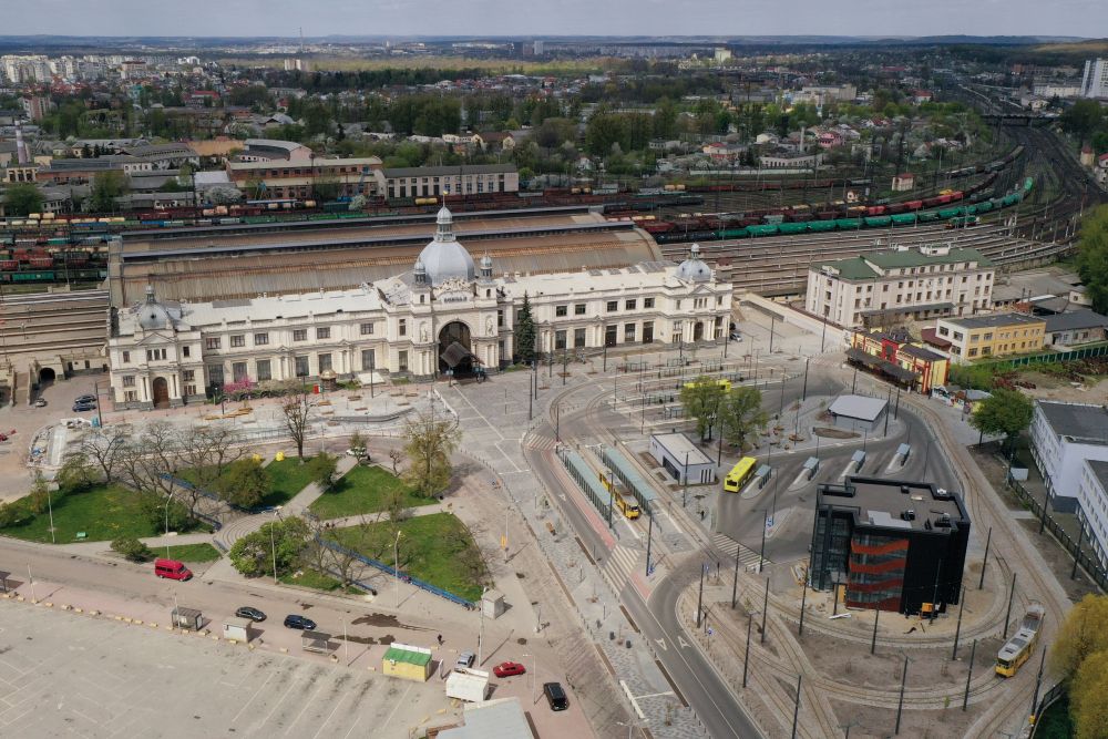 Площа Двірцева. Фото: ЛМР