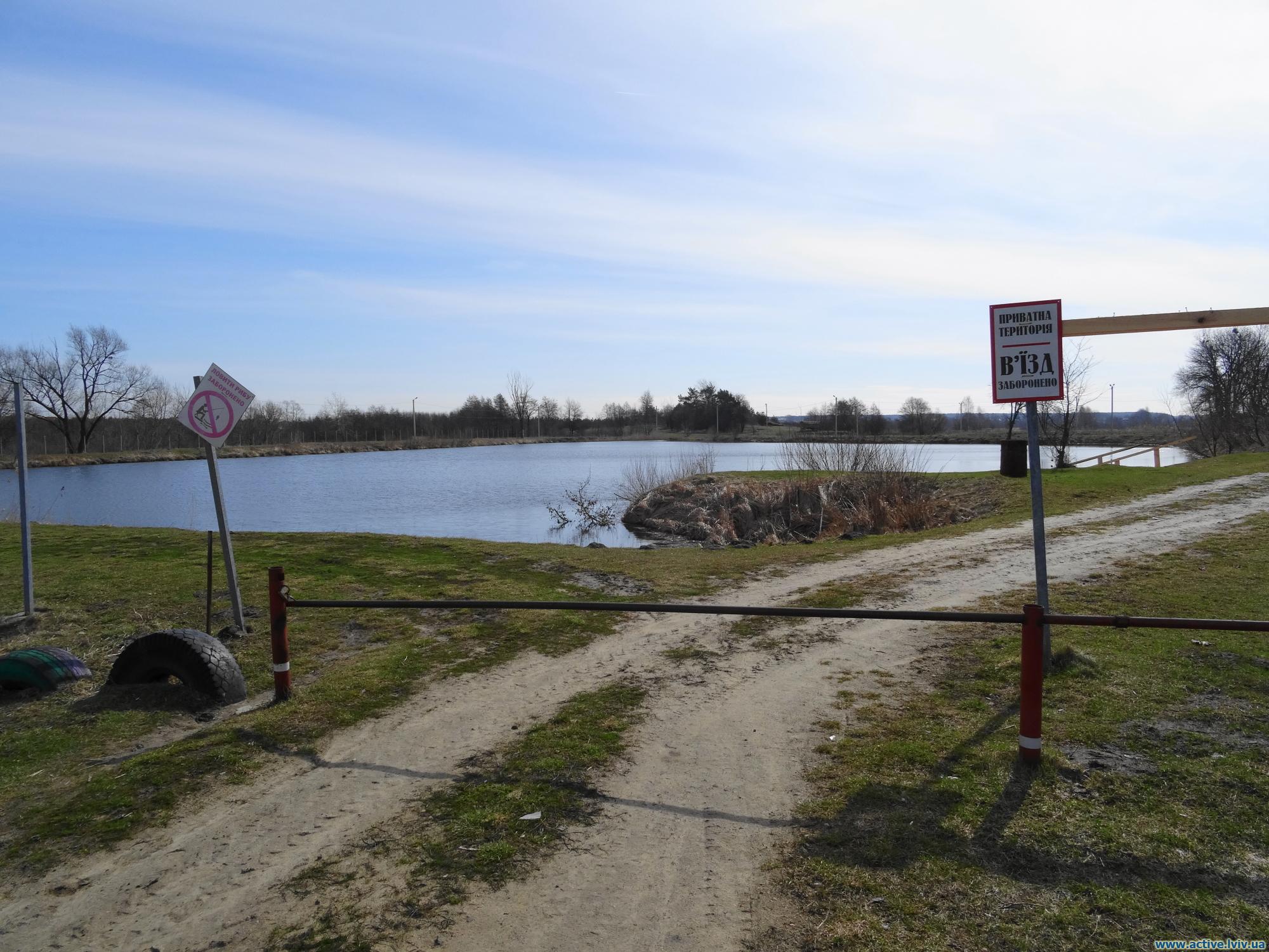 Озеро в Солуках. Фото: www.active.lviv.ua