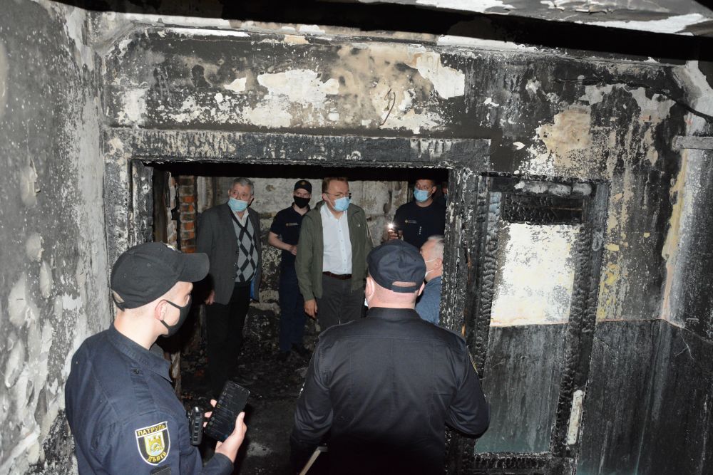 Названо причину масштабної пожежі у львівській багатоповерхівці. Фото: Львівська міська рада