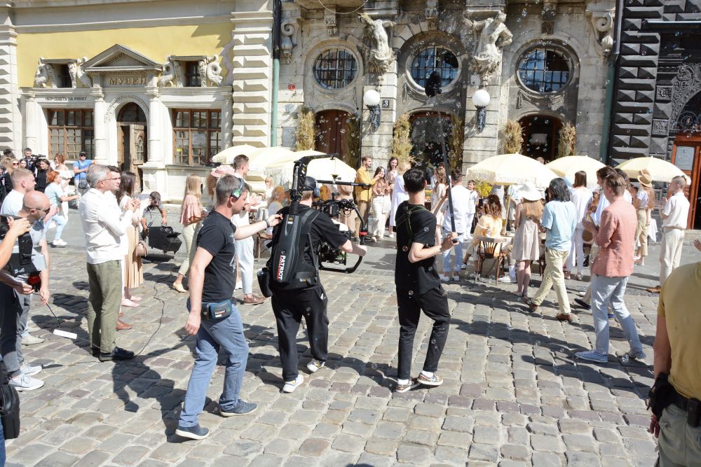 Центр Львова перетворився на знімальний майданчик. Фото: Олександр Мазуренко