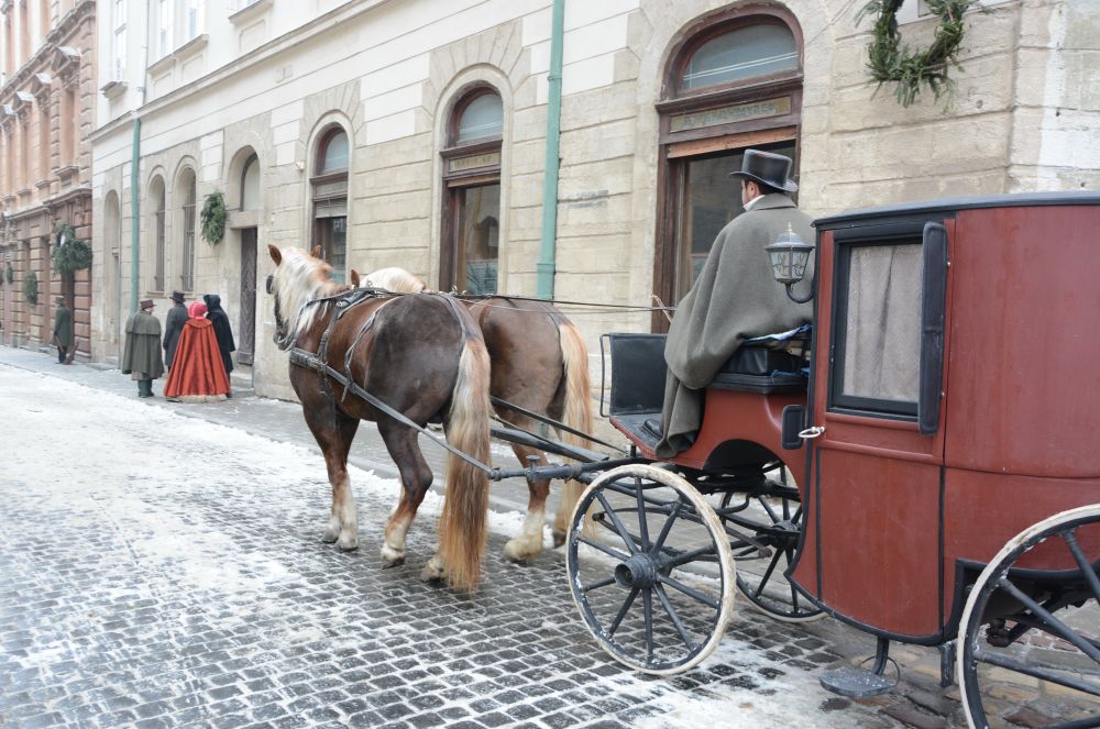 Центр міста перетворився на знімальний майданчик. Фото: Львівська міська рада