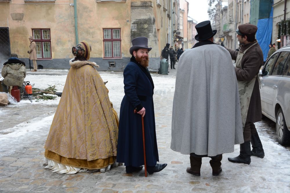 Центр міста перетворився на знімальний майданчик. Фото: Львівська міська рада