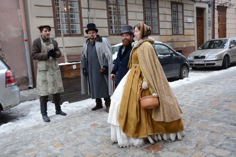 Центр міста перетворився на знімальний майданчик. Фото: Львівська міська рада