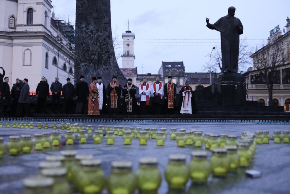 Світло пам’яті: у Львові вшанували невинно вбитих росією українців