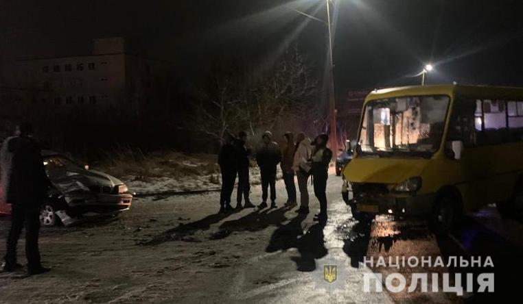 Неповнолітній водій вчинив ДТП з маршруткою в Червонограді