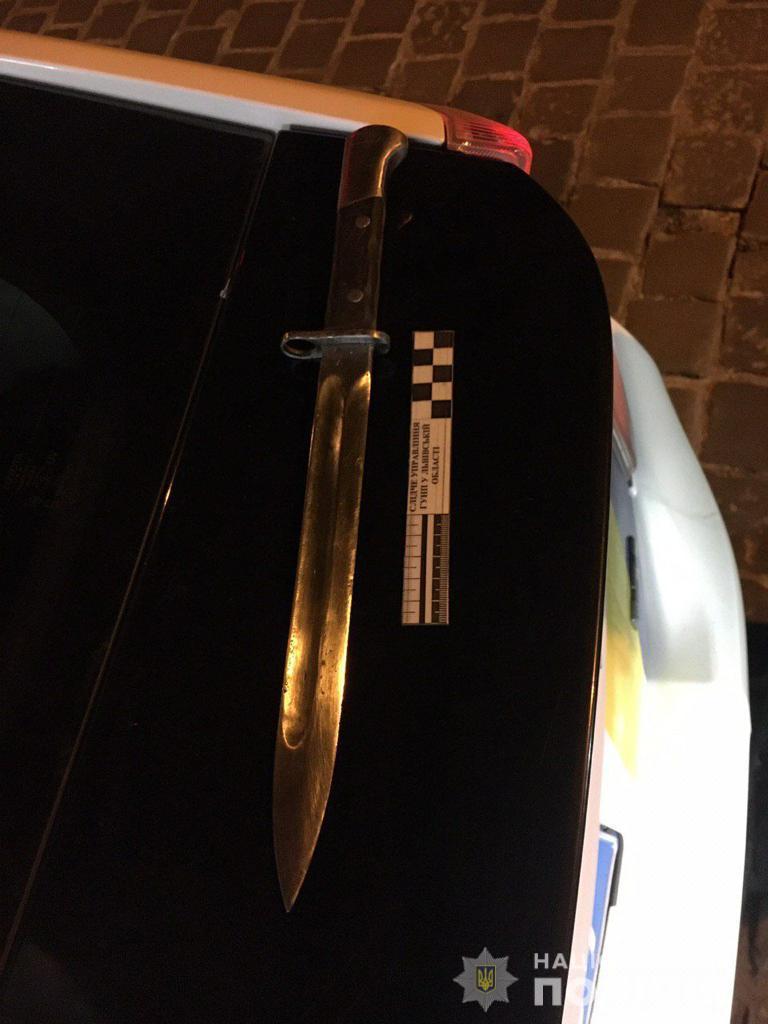 Багнет-ніж. Фото: Національна поліція