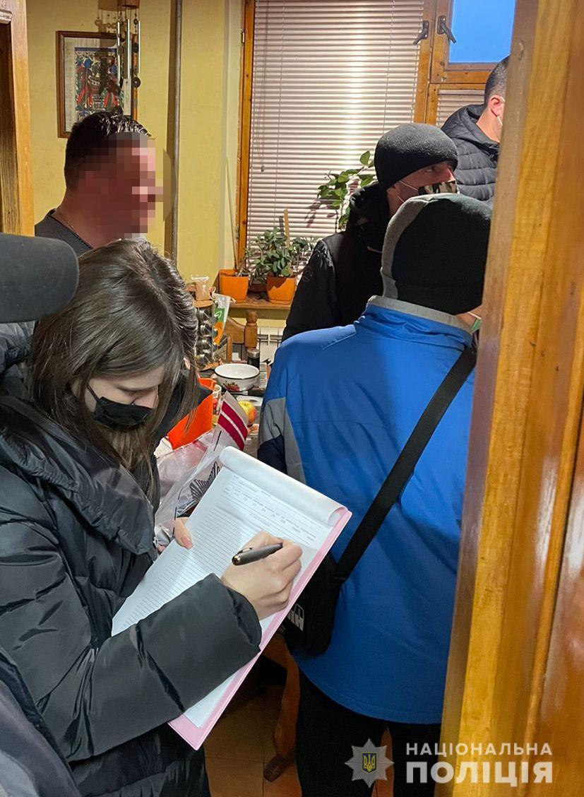 У Львові затримали рекетира