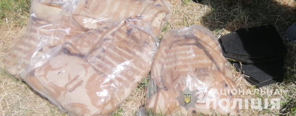 Зі складу у Львові викрали понад 100 бронежилетів та бронеплит