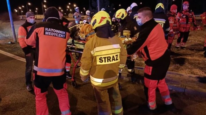 У Польщі потрапив у ДТП автобус із українцями. Фото: Podkarpacka Straż Pożarna / Marcin Betleja