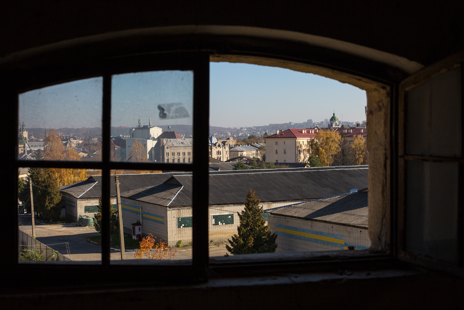 Сталкери показали фото закинутої казарми комплексу Фердинанда у Львові