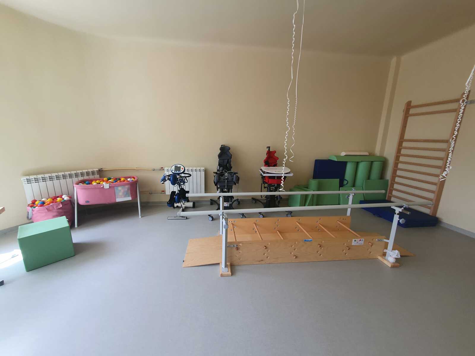 У львівській лікарні відкрили оновлений кабінет дитячої реабілітації