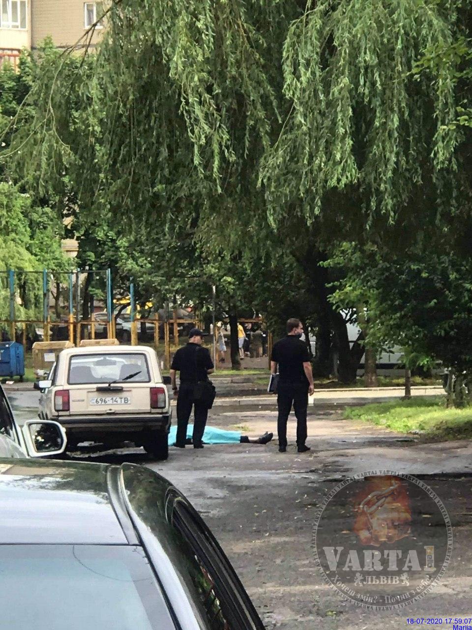 На Сихові знайшли труп. Фото: Варта-1