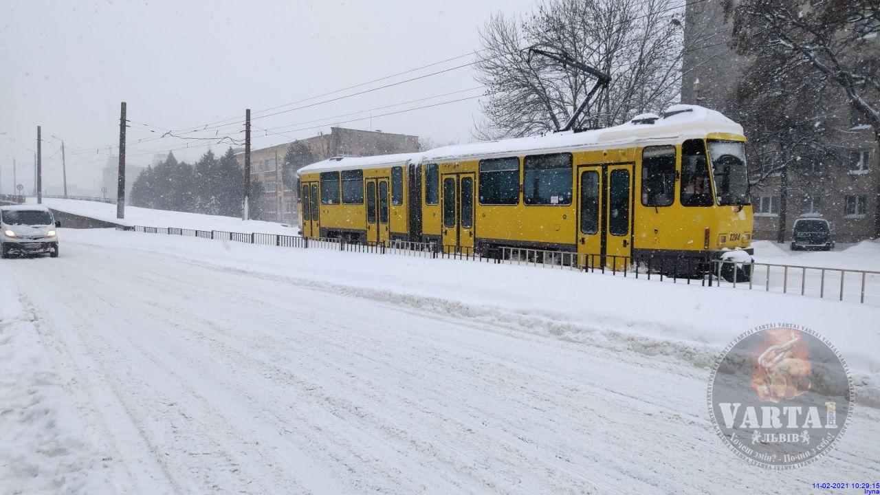 Транспортний колапс у Львові. Фото: Варта1