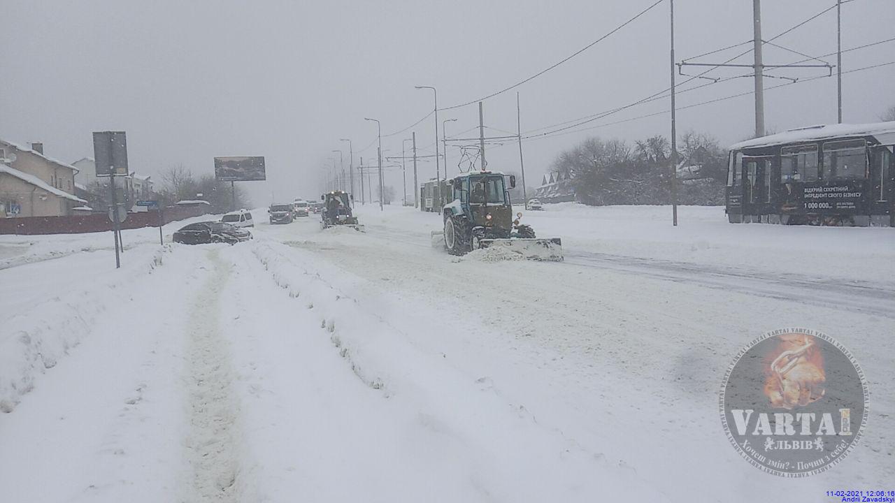 На Сихові зупинилися 11 трамваїв. Фото: Варта1