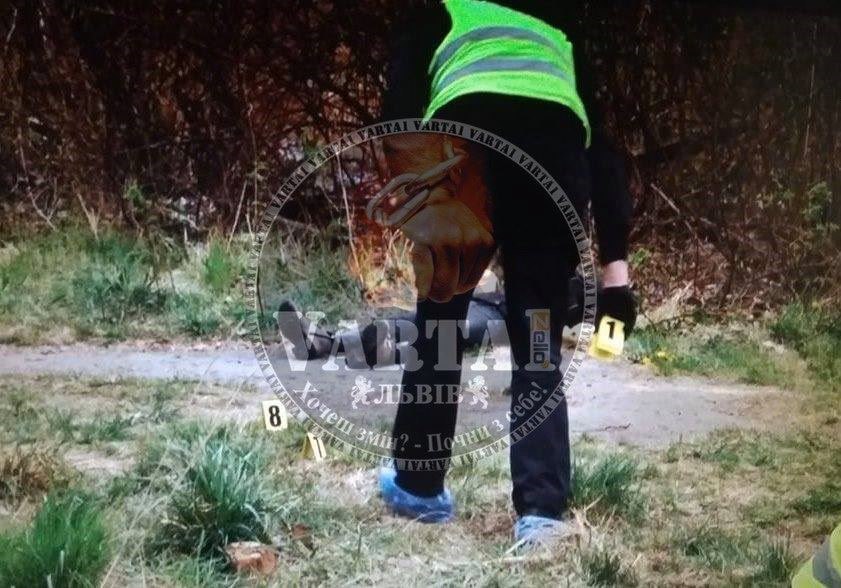 В лісопосадці на Патона знайшли труп жінки.