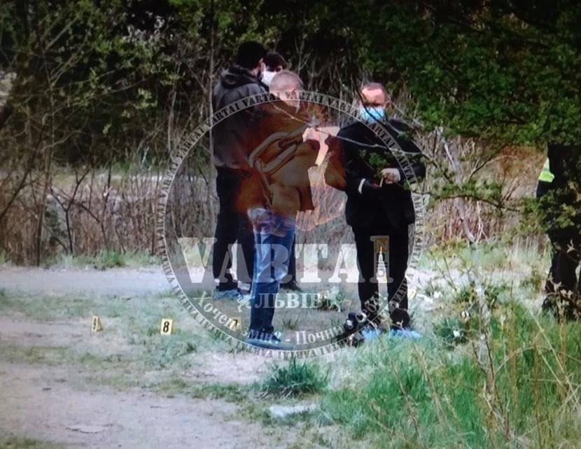 В лісопосадці на Патона знайшли труп жінки.