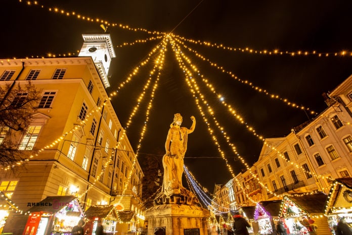 Як Львів прикрасили до Різдва. Фото: dyvys.info