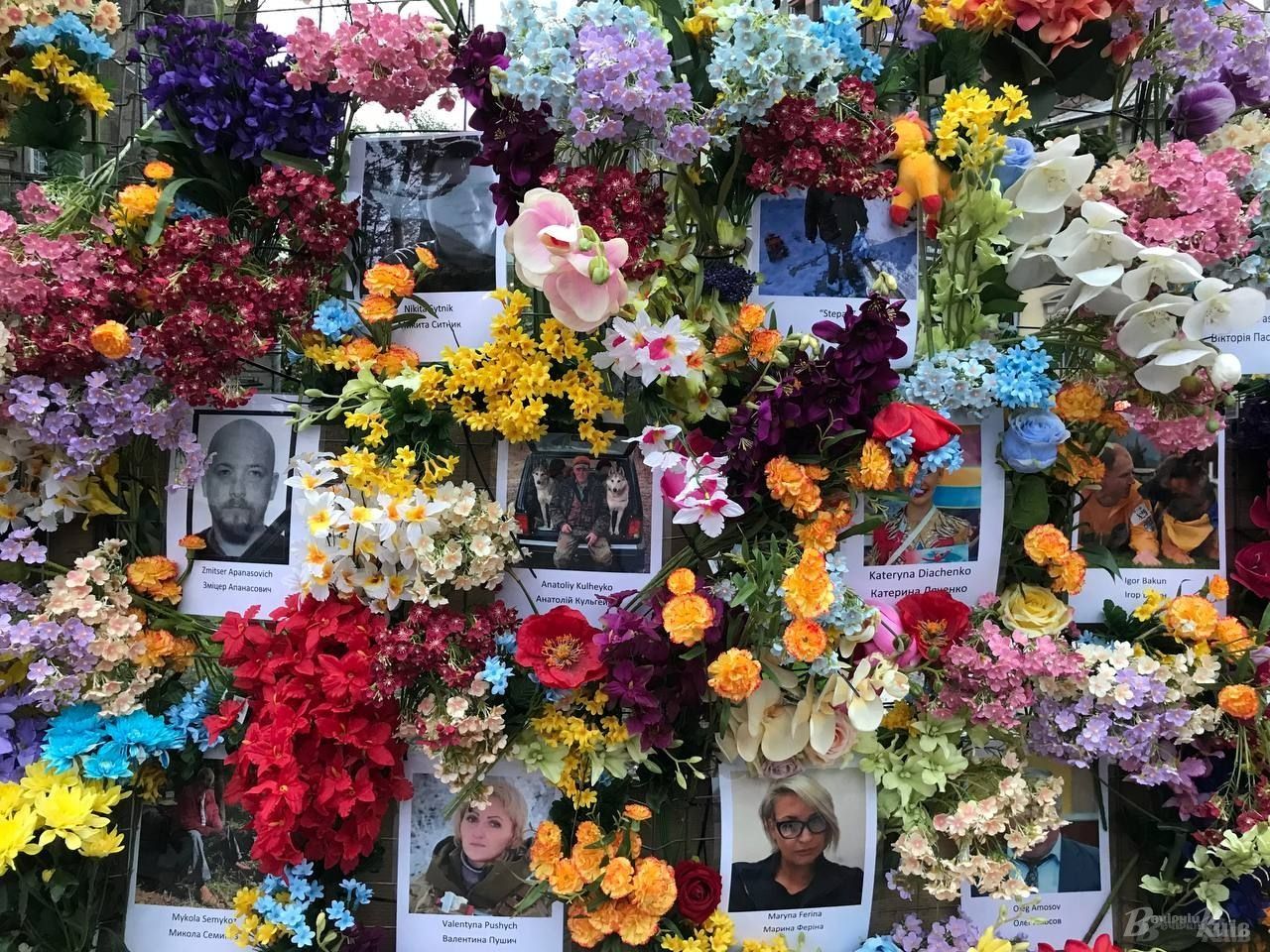 Куди з центру Львова зникла «Стіна пам'яті» за загиблими на війні з Росією українцями