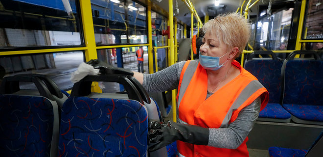 Дезінфекція автобусу. 