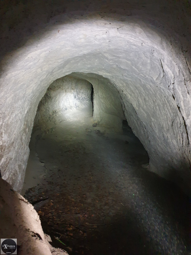 Вид з входу у середину криївки. Фото: Фотографії старого Львова