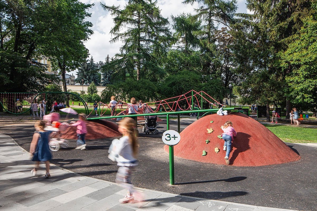 Дитячий майданчик YuraPark. Фото: Andrew Shustykevych